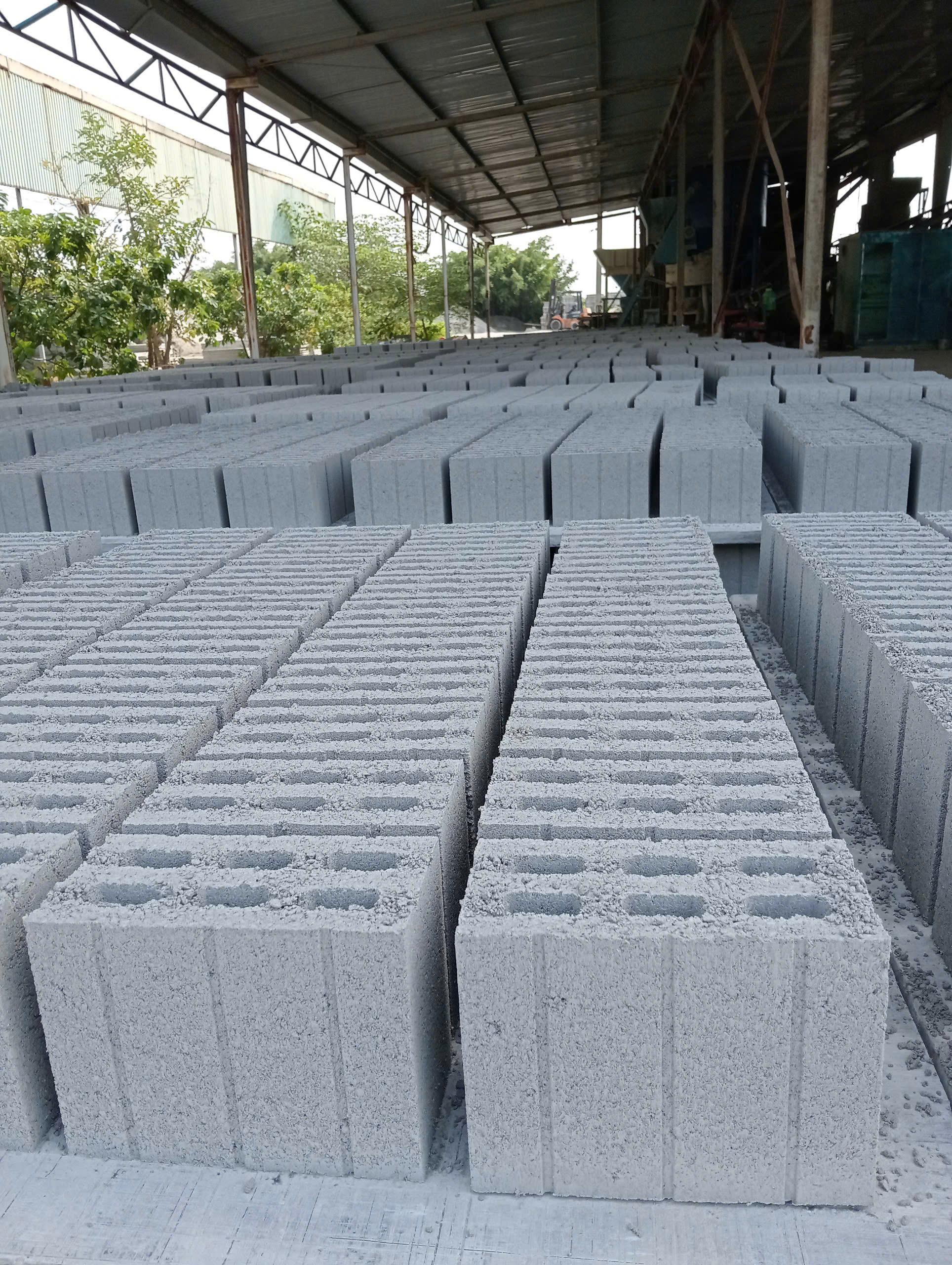  - Công Ty Cổ Phần Gạch Không Nung Hương Sen